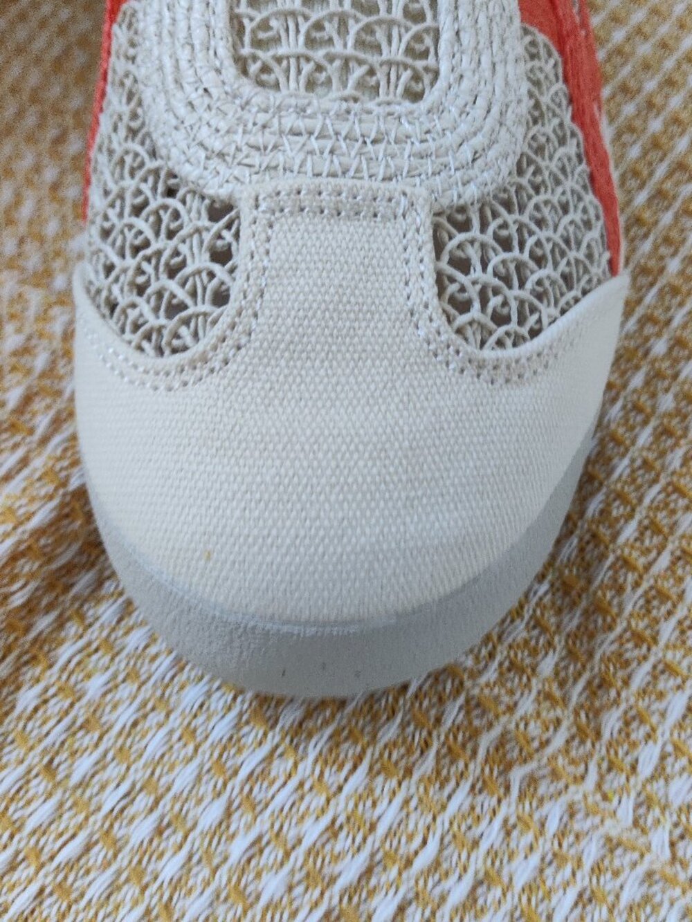 Onitsuka Tiger Off-White and Orange Color-Block Breathable Mule Sandals - Picture 6 of 9